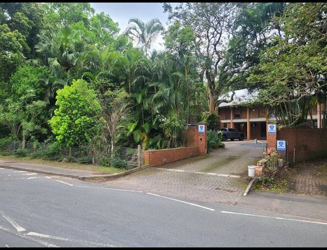 90M² OFFICE TO LET IN DAWNCLIFFE